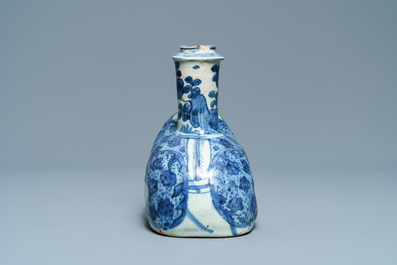 A Chinese blue and white kraak porcelain frog-shaped kendi, Wanli