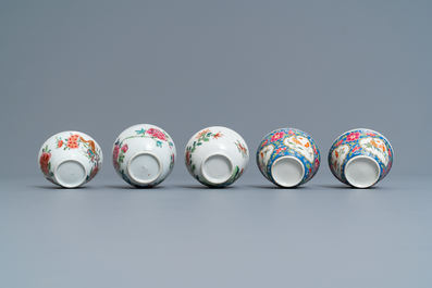 Douze tasses et soucoupes en porcelaine de Chine famille rose, Yongzheng/Qianlong