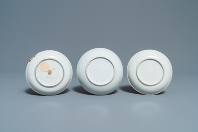 Six tasses et soucoupes en porcelaine de Chine famille rose &agrave; d&eacute;cor mandarin, Qianlong