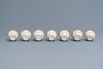 A Chinese iron-red and gilt 30-piece tea service with a butterfly, Qianlong