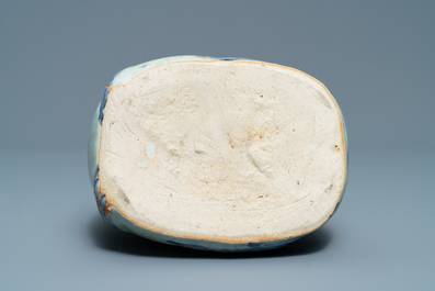 A Chinese blue and white kraak porcelain frog-shaped kendi, Wanli