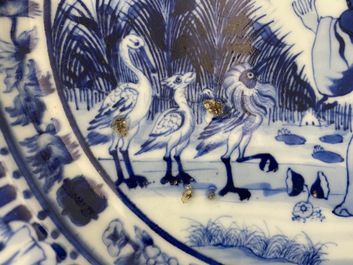 A Chinese blue and white dish after Cornelis Pronk: 'Dames au Parasol', Qianlong