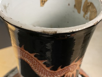 A large Chinese famille verte black-ground tianqiu ping vase with dragons, 19th C.