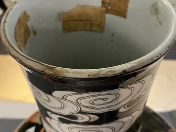 A large Chinese famille verte black-ground tianqiu ping vase with dragons, 19th C.