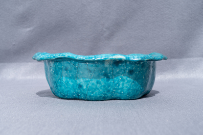 A Chinese turquoise-glazed lotus leaf-shaped brush washer, 18/19th C.
