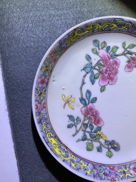 Vier Chinese famille rose koppen en schotels, Yongzheng/Qianlong