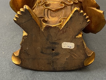 Une figure de Bouddha en bois laqu&eacute; et dor&eacute;, Chine, 18/19&egrave;me