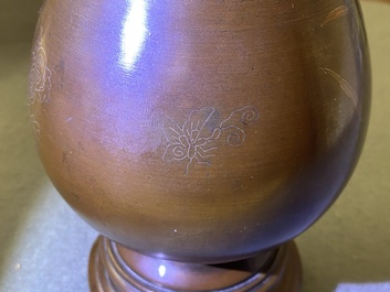 Deux vases en bronze incrust&eacute; d'argent et de cuivre pour le march&eacute; vietnamien, Chine, 19/20&egrave;me