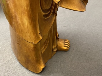 Une figure de Bouddha en bois laqu&eacute; et dor&eacute;, Chine, 18/19&egrave;me
