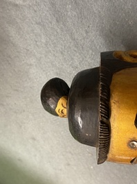 Une figure de Bouddha en bois laqu&eacute; et dor&eacute;, Chine, 18/19&egrave;me