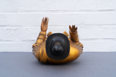 Une figure de Bouddha en bois laqu&eacute; et dor&eacute;, Chine, 18/19&egrave;me