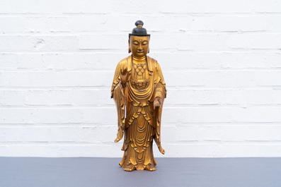 Une figure de Bouddha en bois laqu&eacute; et dor&eacute;, Chine, 18/19&egrave;me