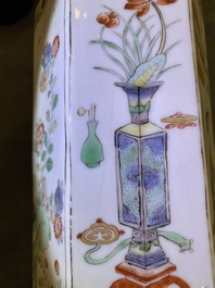 A pair of Chinese hexagonal famille verte tea caddies, Kangxi