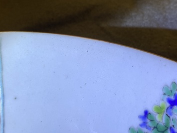 A Chinese famille rose dish with a dancer at court, Yongzheng