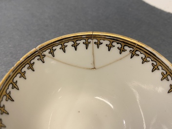 Twelve Chinese grisaille cups and eight saucers, Yongzheng/Qianlong