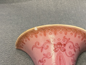 Sept pi&egrave;ces en porcelaine de Chine rose et rouge foie de mulet, Kangxi et apr&egrave;s