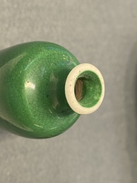 Eighteen Chinese monochrome miniature vases and snuff bottles, 18/20th C.