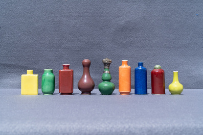 Eighteen Chinese monochrome miniature vases and snuff bottles, 18/20th C.