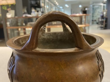 Un br&ucirc;le-parfum en bronze pour le march&eacute; islamique, marque de Xuande, 17/18&egrave;me