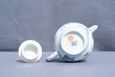 Een Chinese blauw-witte theepot met figuren, Hatcher cargo scheepswrak, Transitie periode