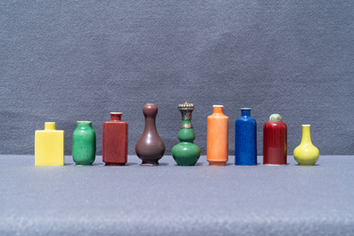 Eighteen Chinese monochrome miniature vases and snuff bottles, 18/20th C.
