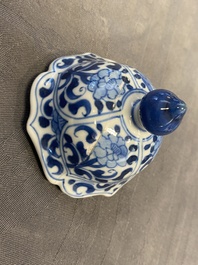 A Chinese blue and white five-piece garniture with floral design, Kangxi