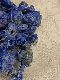 Six groupes en lapis lazuli sculpt&eacute;, Chine, 20&egrave;me