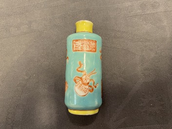 Veertien diverse Chinese snuifflessen, 19/20e eeuw