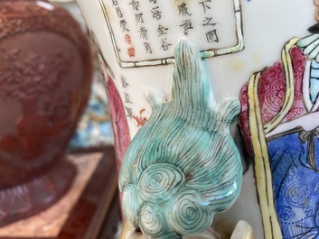 Een grote Chinese famille rose 'Wu Shuang Pu' vaas, 19e eeuw