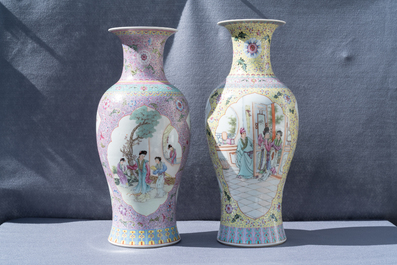 Twee Chinese famille rose vazen, Qianlong merk, Republiek