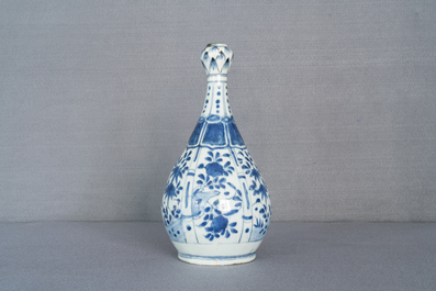 A Chinese blue and white vase with floral design, Wanli
