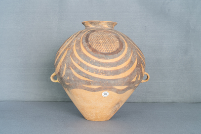 Un vase en poterie, Chine, p&eacute;riode Banshan, culture Majiayao, 2600 &agrave; 2300 av. J.-C.