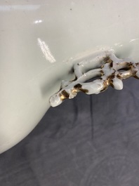 Two Chinese famille rose vases, 19/20th C.
