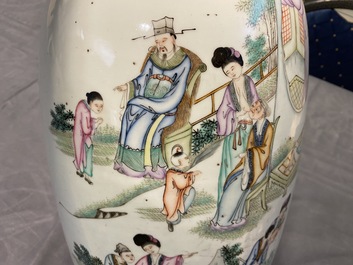 Two Chinese famille rose vases, 19/20th C.