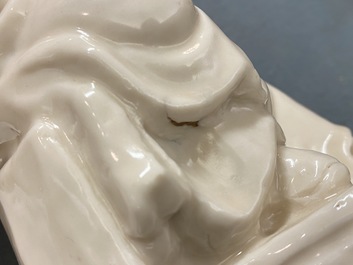 Trois figures en porcelaine blanc de Chine de Dehua, 18/19&egrave;me