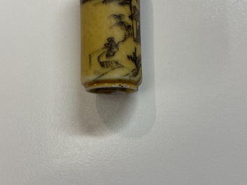Twelve Chinese monochrome and sancai-glazed snuff bottles, 19/20th C.