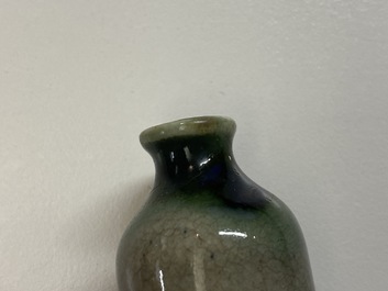 Twelve Chinese monochrome and sancai-glazed snuff bottles, 19/20th C.