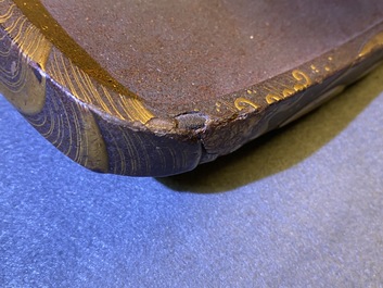 Une selle 'kura' et sa paire d'&eacute;triers 'abumi' en laque dor&eacute;e, Japon, Muromachi, 16&egrave;me