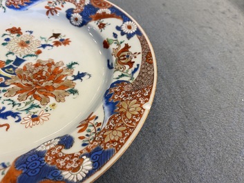 Vier Chinese verte-Imari en famille rose borden en een schotel, Yongzheng/Qianlong