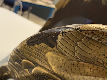 Une selle 'kura' et sa paire d'&eacute;triers 'abumi' en laque dor&eacute;e, Japon, Muromachi, 16&egrave;me