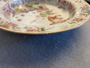 Vier Chinese verte-Imari en famille rose borden en een schotel, Yongzheng/Qianlong