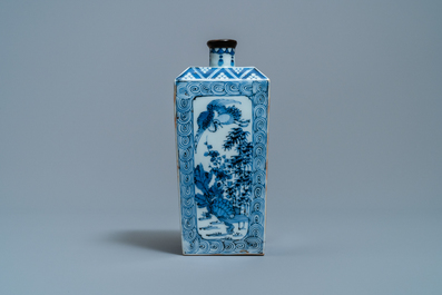 A square Japanese blue and white Arita flask, Edo, 17/18th C.