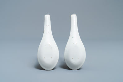 A pair of Chinese Thai market Bencharong spoons, 19th C.