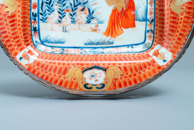 A Chinese Imari-style tray after Cornelis Pronk: 'Dames au parasol', Qianlong