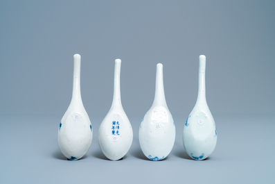 Vier Chinese blauw-witte lepels, 19/20e eeuw
