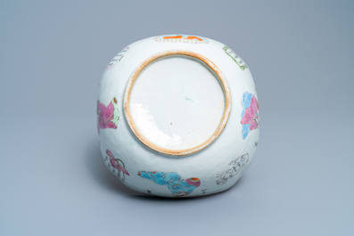 A Chinese famille rose 'Wu Shuang Pu' bowl, 19th C.