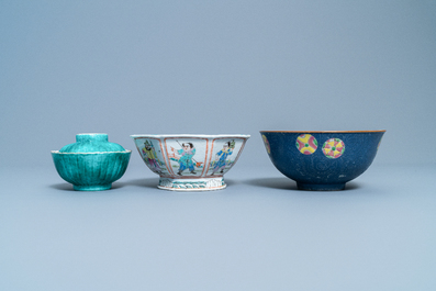 Une collection vari&eacute;e en porcelaine de Chine famille rose et monochrome, 19/20&egrave;me