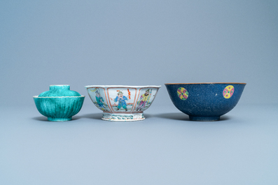 Une collection vari&eacute;e en porcelaine de Chine famille rose et monochrome, 19/20&egrave;me