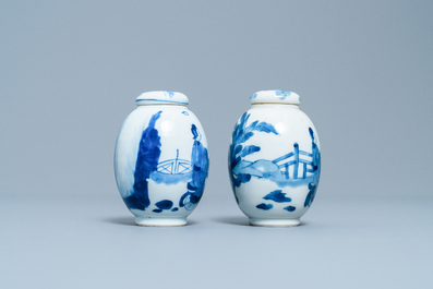 A pair of Chinese blue and white covered tea caddies, Kangxi