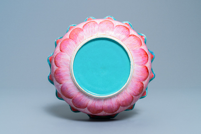 A Chinese famille rose 'lotus' bowl with turtle-shaped flower holder, Qianlong/Jiaqing